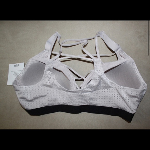 NWT VS Sports Bra - Picture 6 of 6